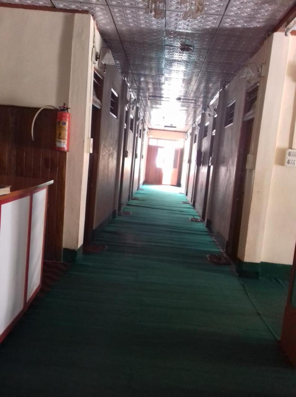 Vamoose Buddha Hotel 达旺 外观 照片