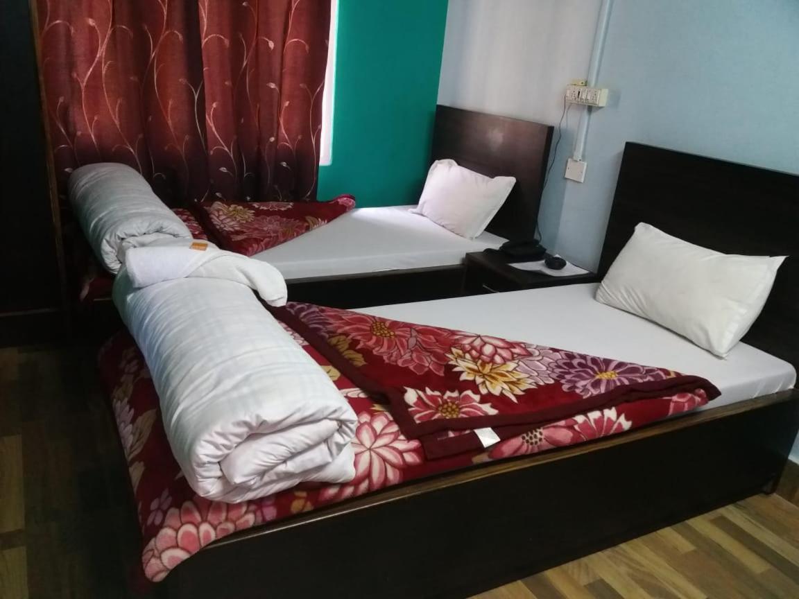 Vamoose Buddha Hotel 达旺 外观 照片